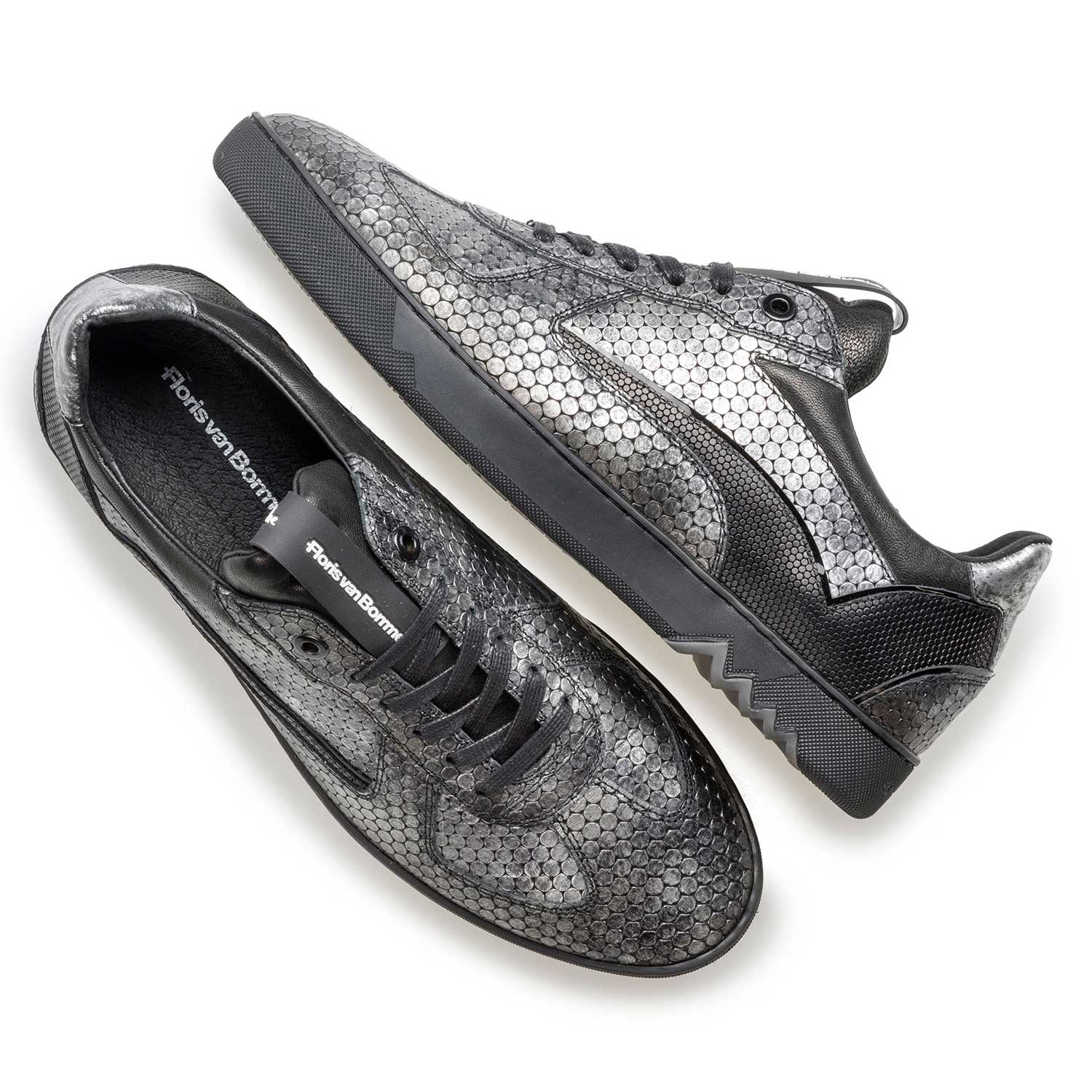 16242/12 - Grijze leren sneaker met metallic print 16242/12 - Grijze leren sneaker met metallic print