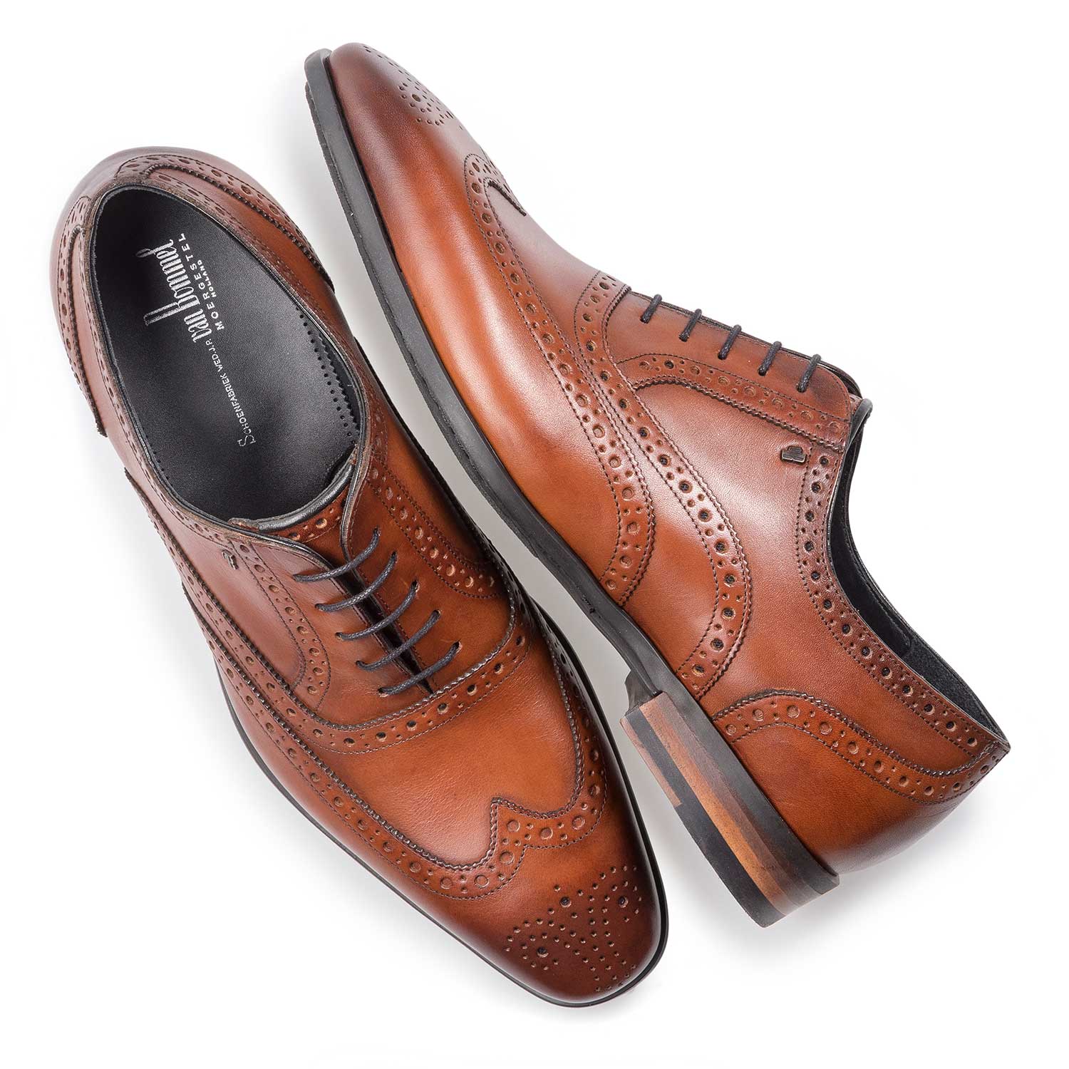 19105/04 - Kalfsleren brogue cognac 19105/04 - Kalfsleren brogue cognac