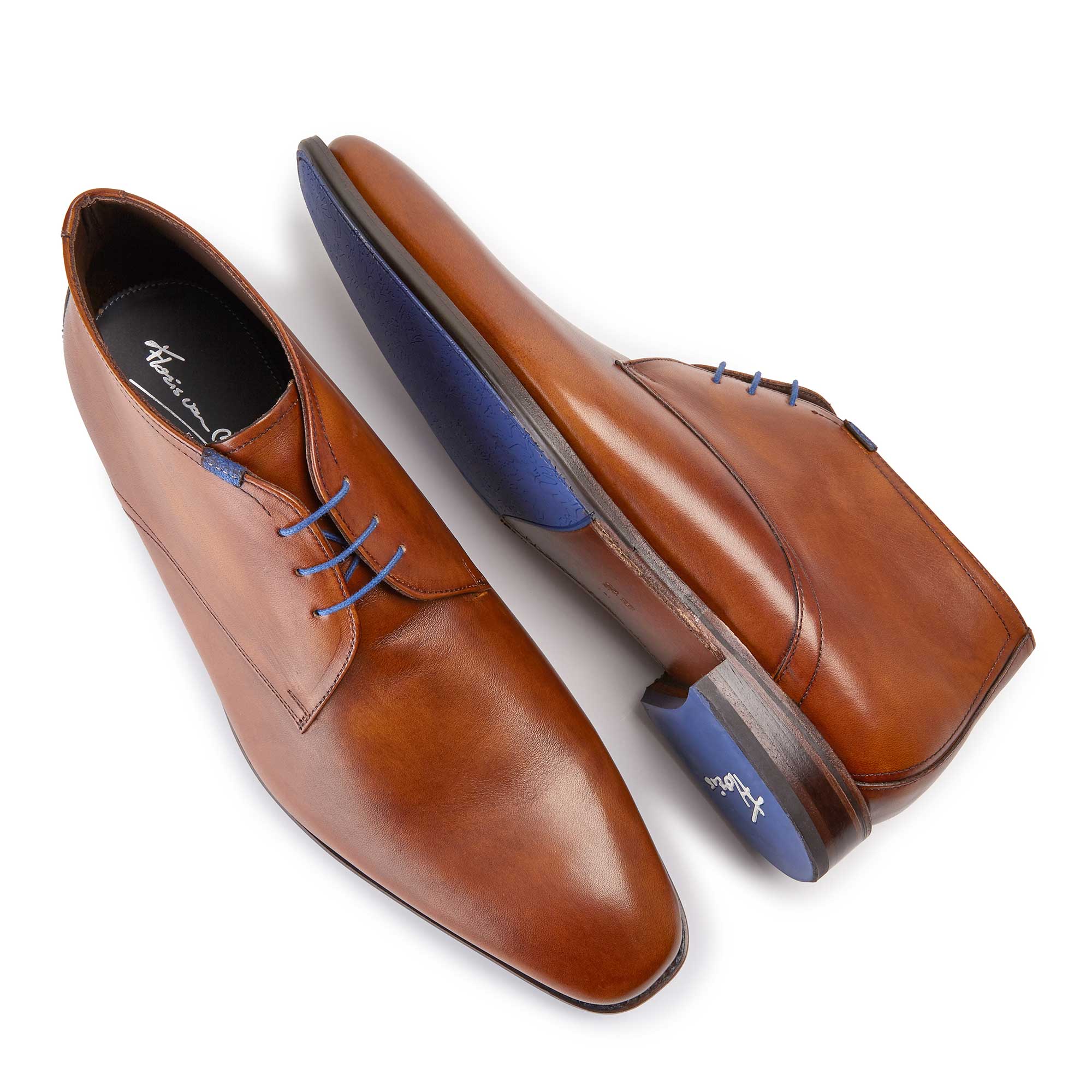 10670/00 - Cognackleurige leren veterboot 10670/00 - Cognackleurige leren veterboot