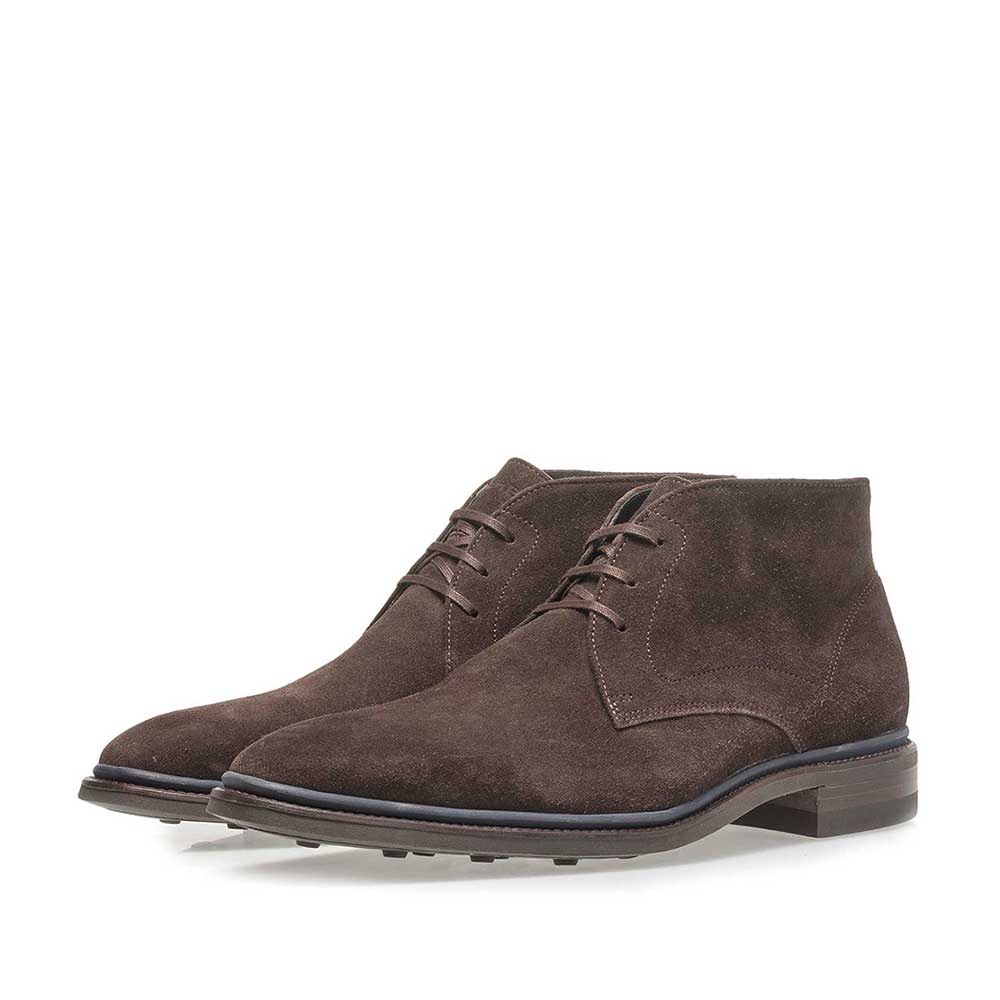 10667/06 - Donkerbruine suède veterboot 10667/06 - Donkerbruine suède veterboot