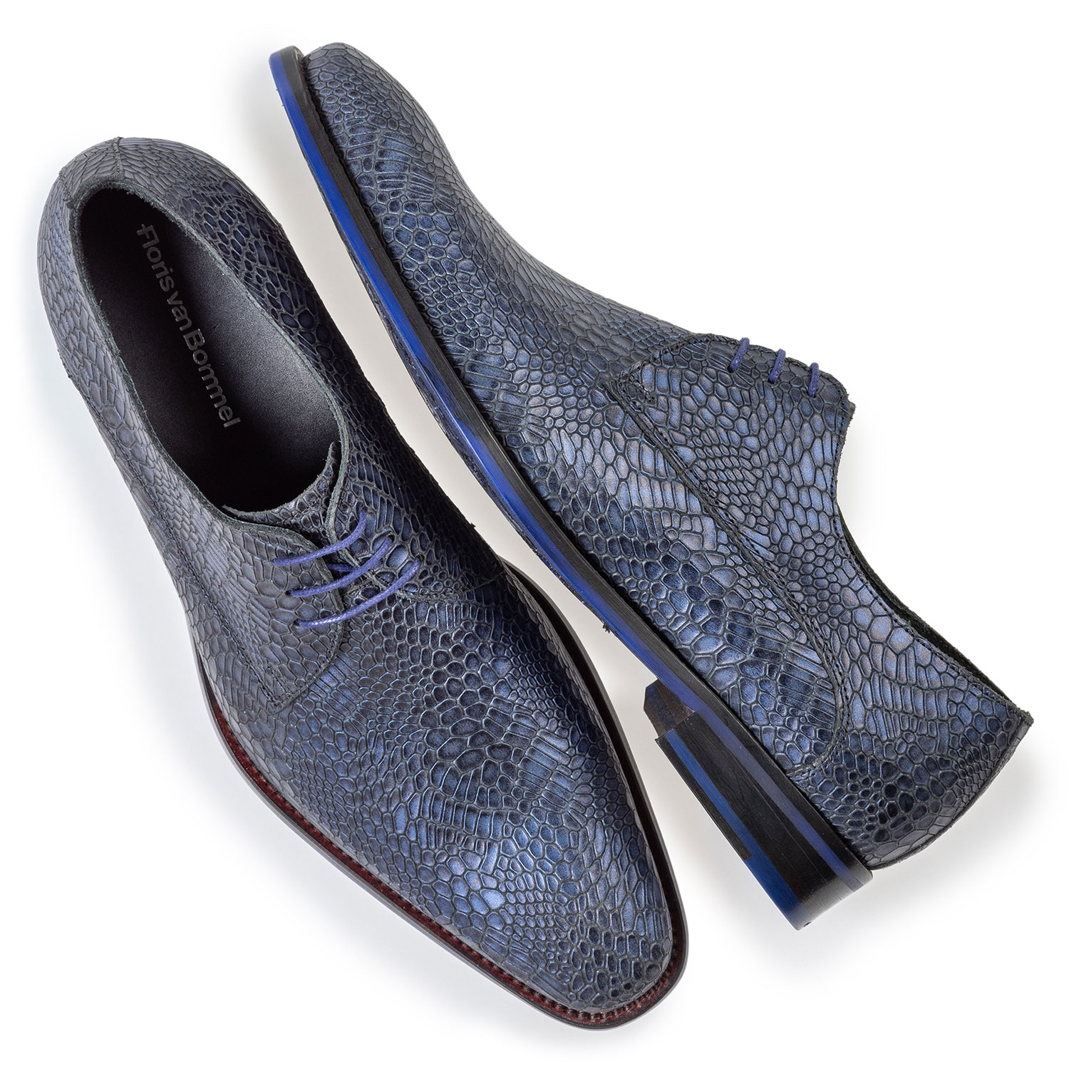 18159/28 - Veterschoen metallic blauw 18159/28 - Veterschoen metallic blauw