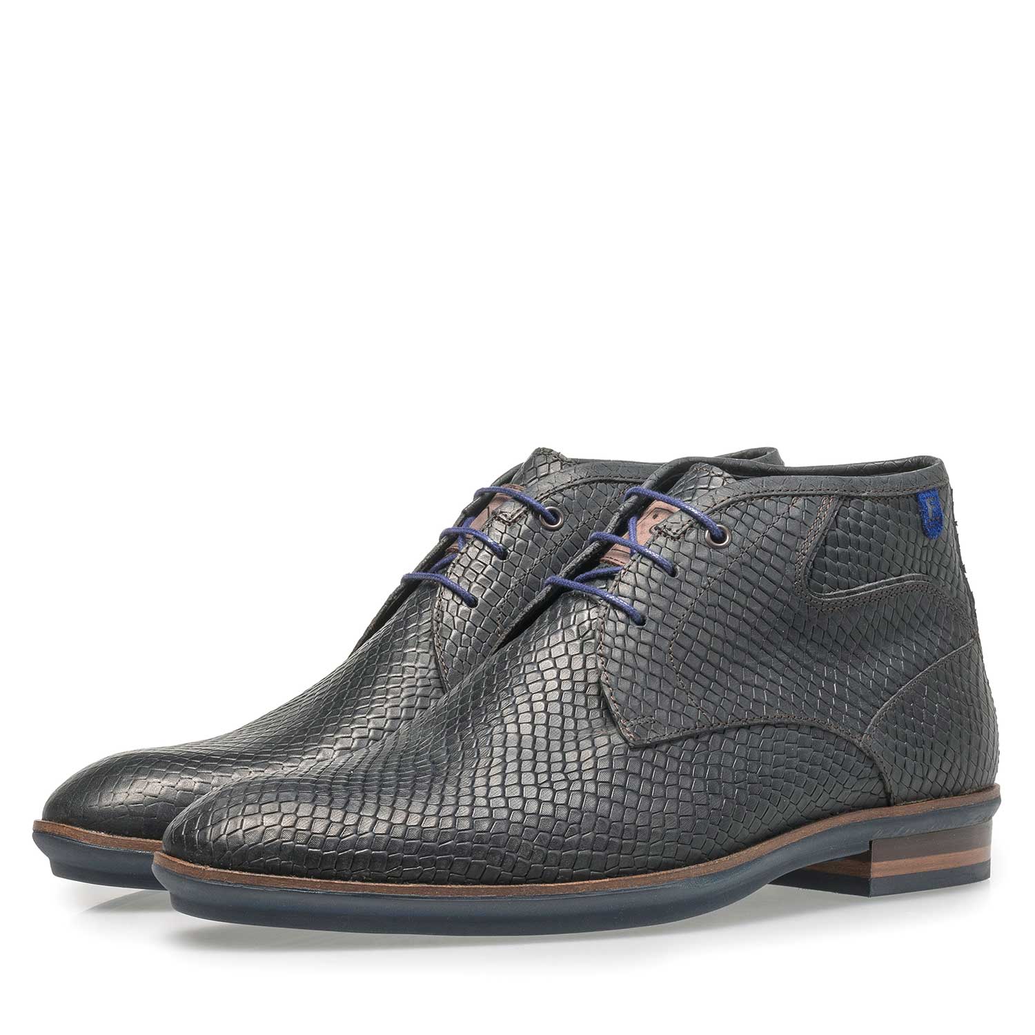 10156/21 - Zwarte leren veterschoen met snakeprint 10156/21 - Zwarte leren veterschoen met snakeprint
