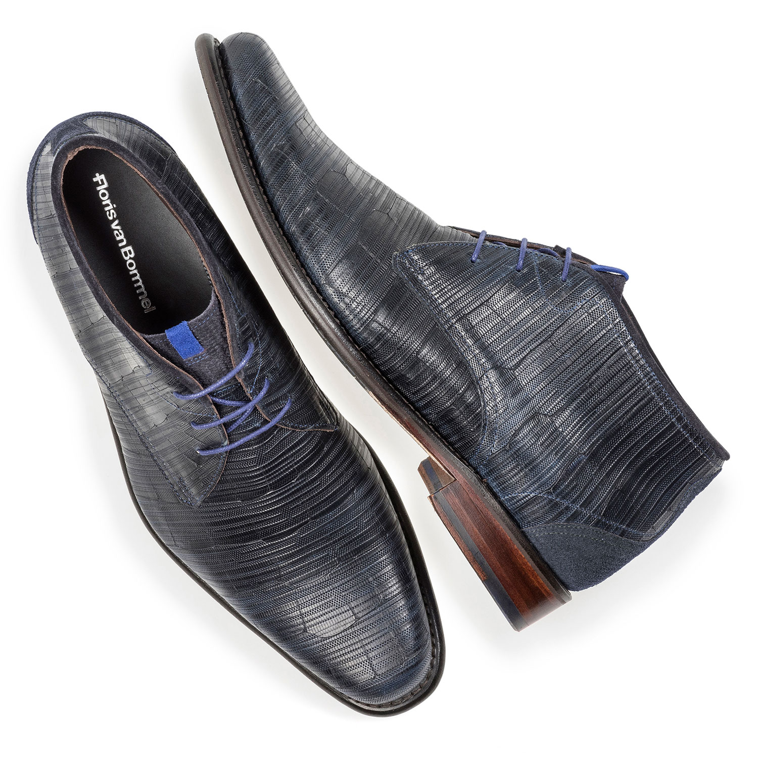 10634/02 - Blauwe leren veterboot met print 10634/02 - Blauwe leren veterboot met print