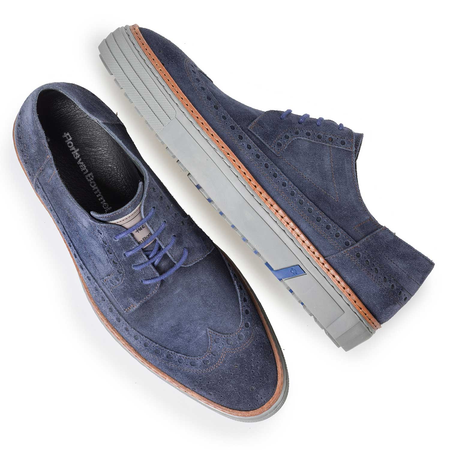 17092/01 - Blauwe sneaker met broguedetails 17092/01 - Blauwe sneaker met broguedetails