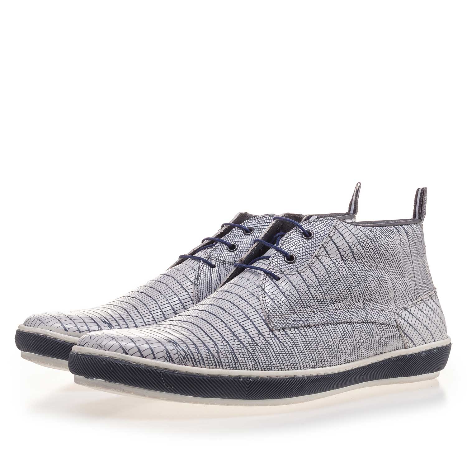 10949/00 - White leather lace boot finished with a lizard print 10949/00 - White leather lace boot finished with a lizard print