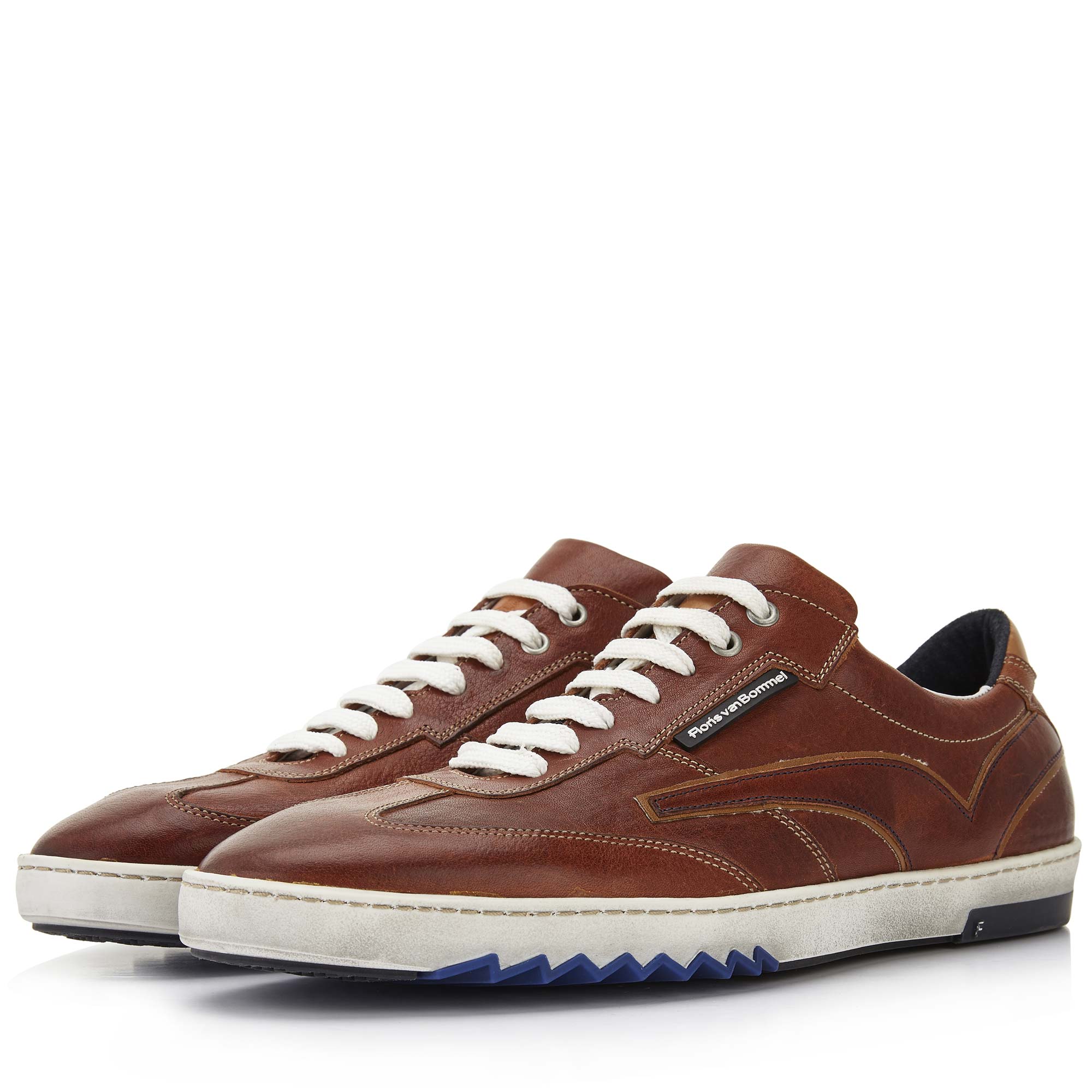 16074/02 - Cognackleurige leren sneaker 16074/02 - Cognackleurige leren sneaker