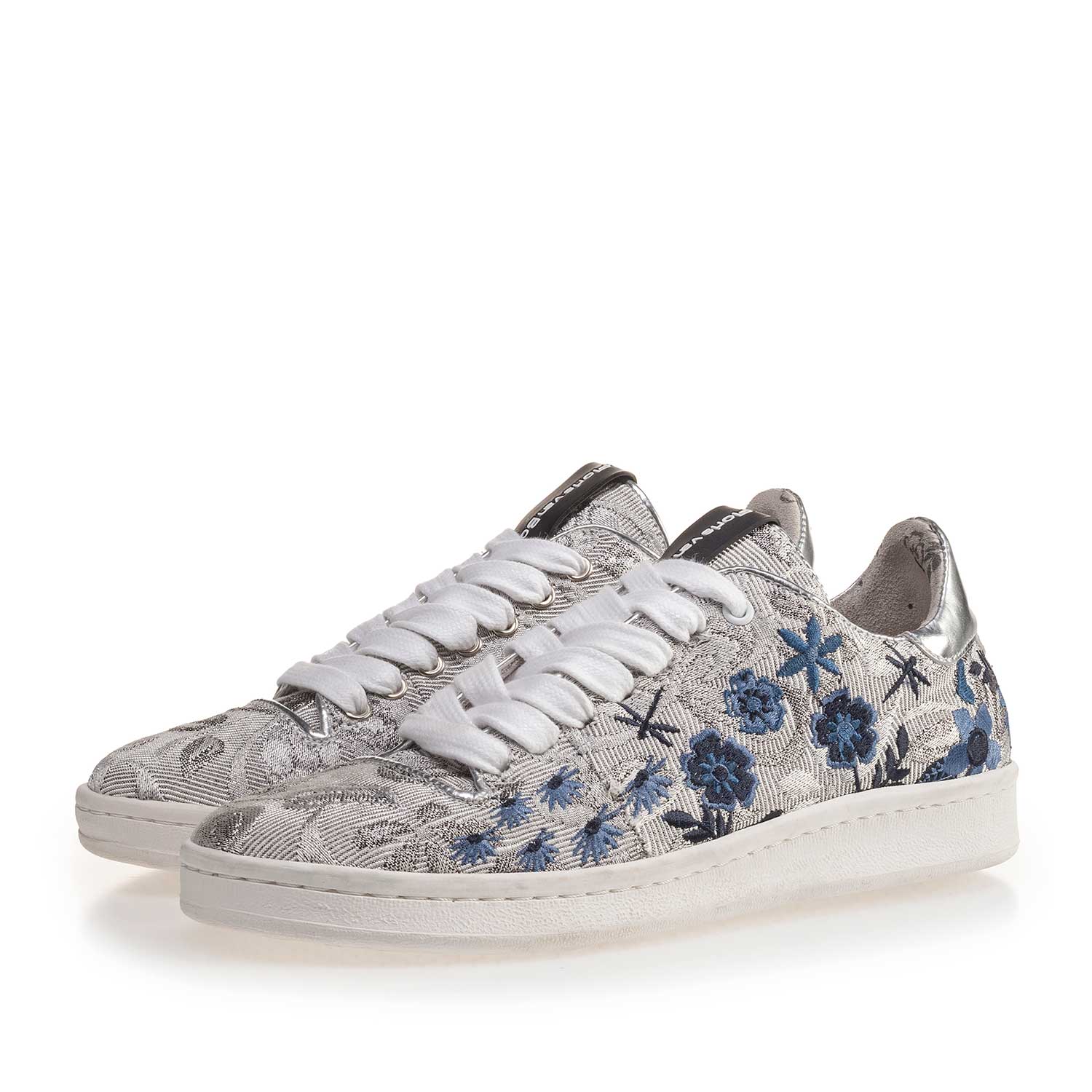 85235/03 - Silver-coloured sneaker with floral embroidery stitching 85235/03 - Silver-coloured sneaker with floral embroidery stitching