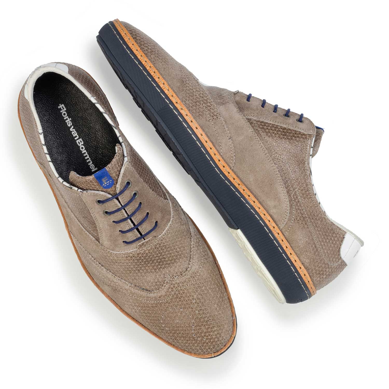 19072/00 - Taupe suède sneaker met dessin 19072/00 - Taupe suède sneaker met dessin