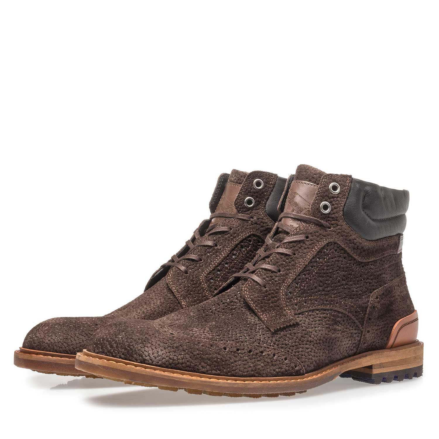 10816/07 - Donkerbruine suède veterboot met print 10816/07 - Donkerbruine suède veterboot met print