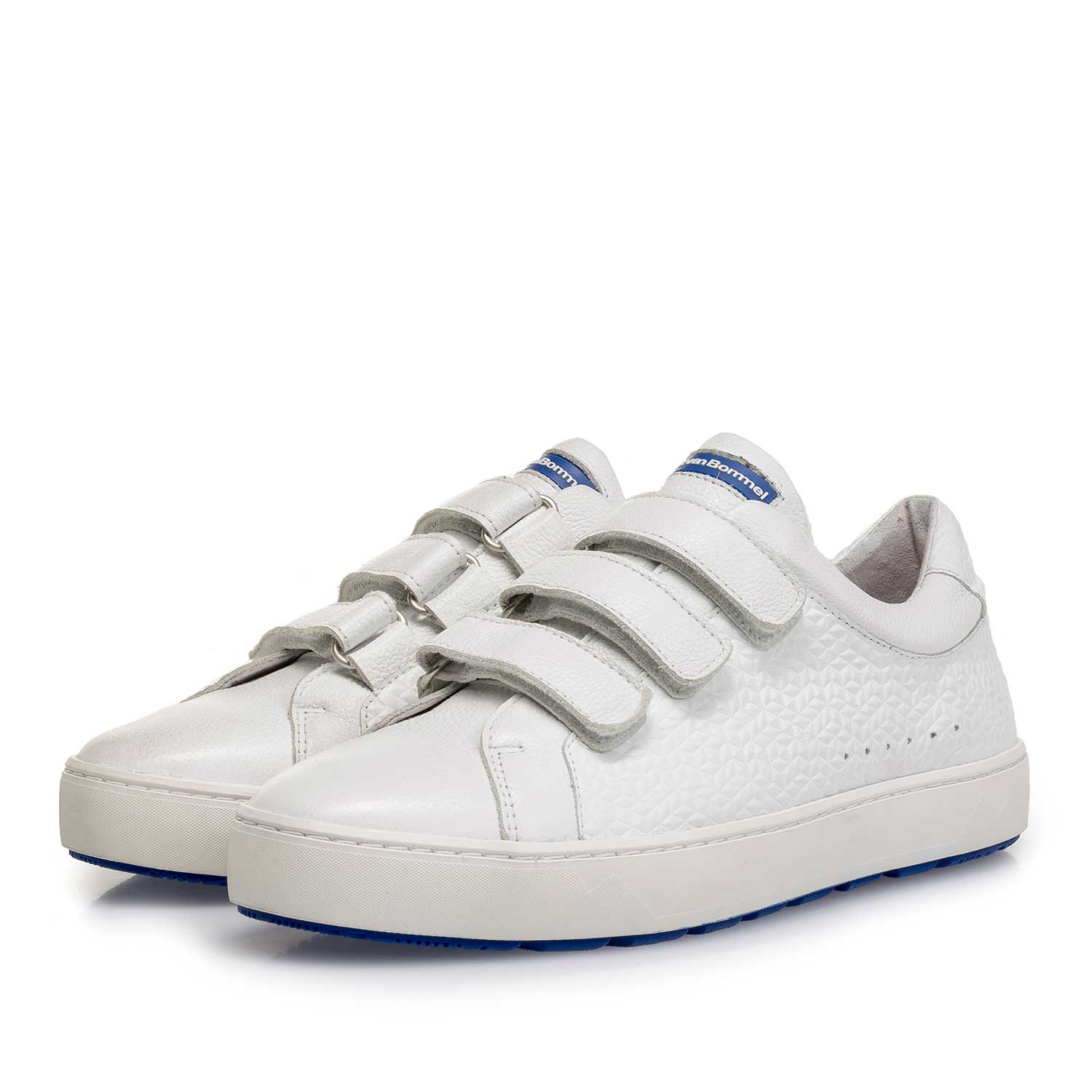 85273/17 - Witte leren sneaker met lichte structuur 85273/17 - Witte leren sneaker met lichte structuur