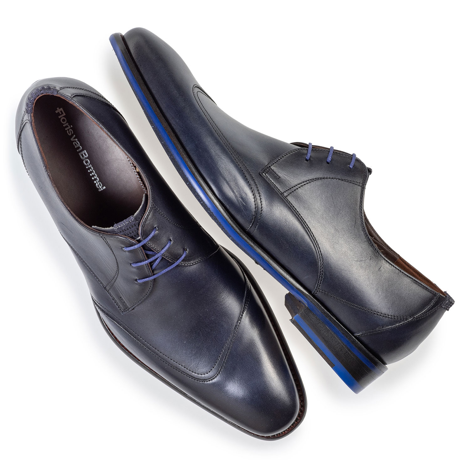 18133/02 - Veterschoen donkerblauw kalfsleer 18133/02 - Veterschoen donkerblauw kalfsleer