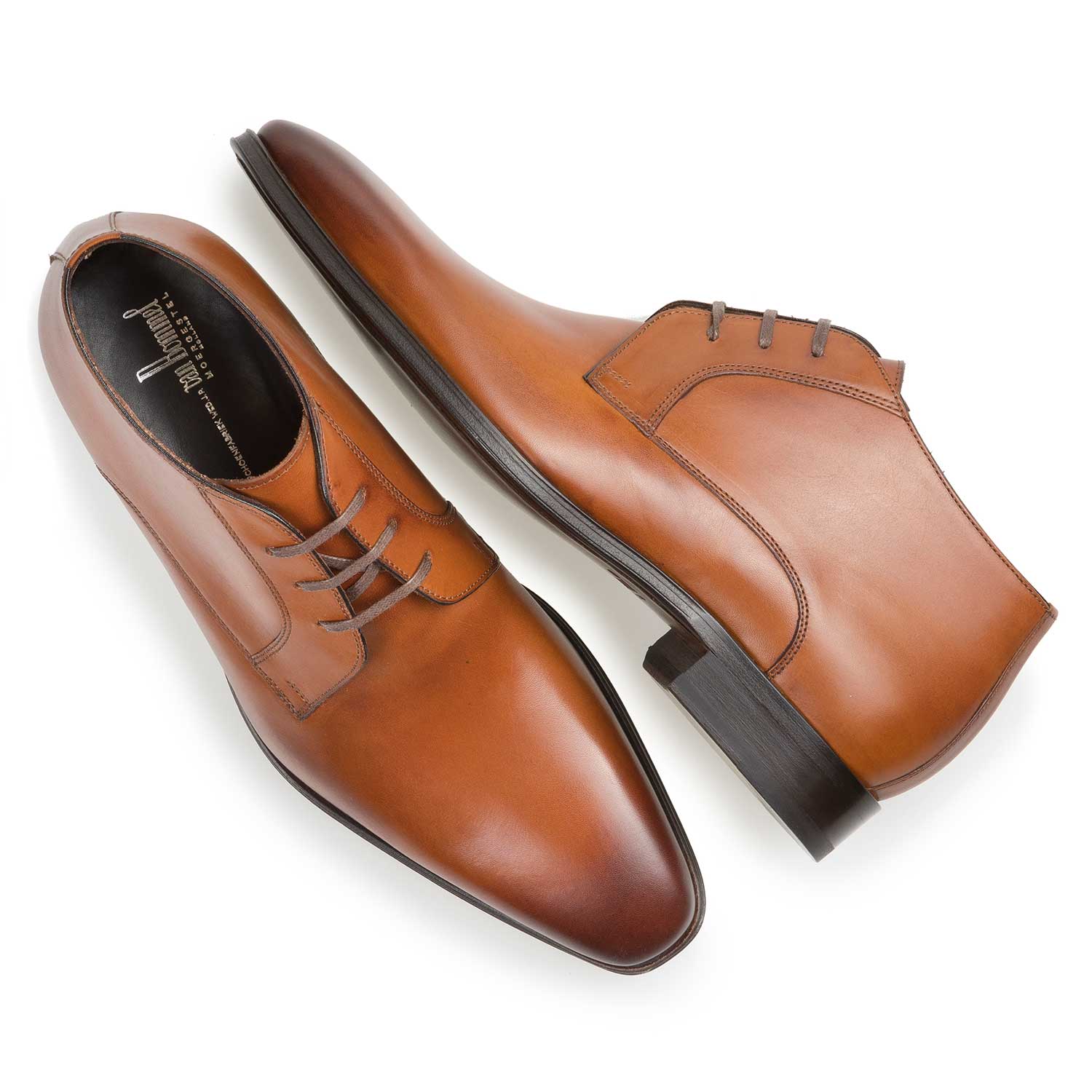 10599/01 - Kalfsleren veterschoen cognac 10599/01 - Kalfsleren veterschoen cognac