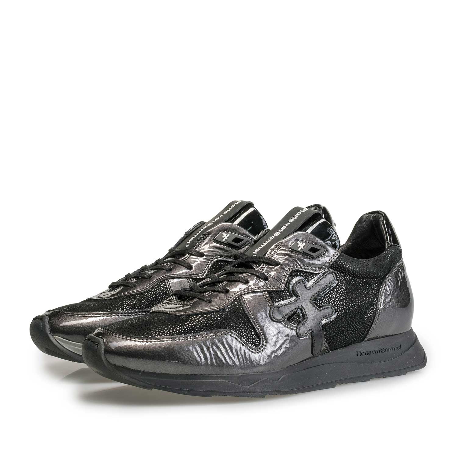 85255/02 - Grijze lakleren sneaker met runnerzool 85255/02 - Grijze lakleren sneaker met runnerzool