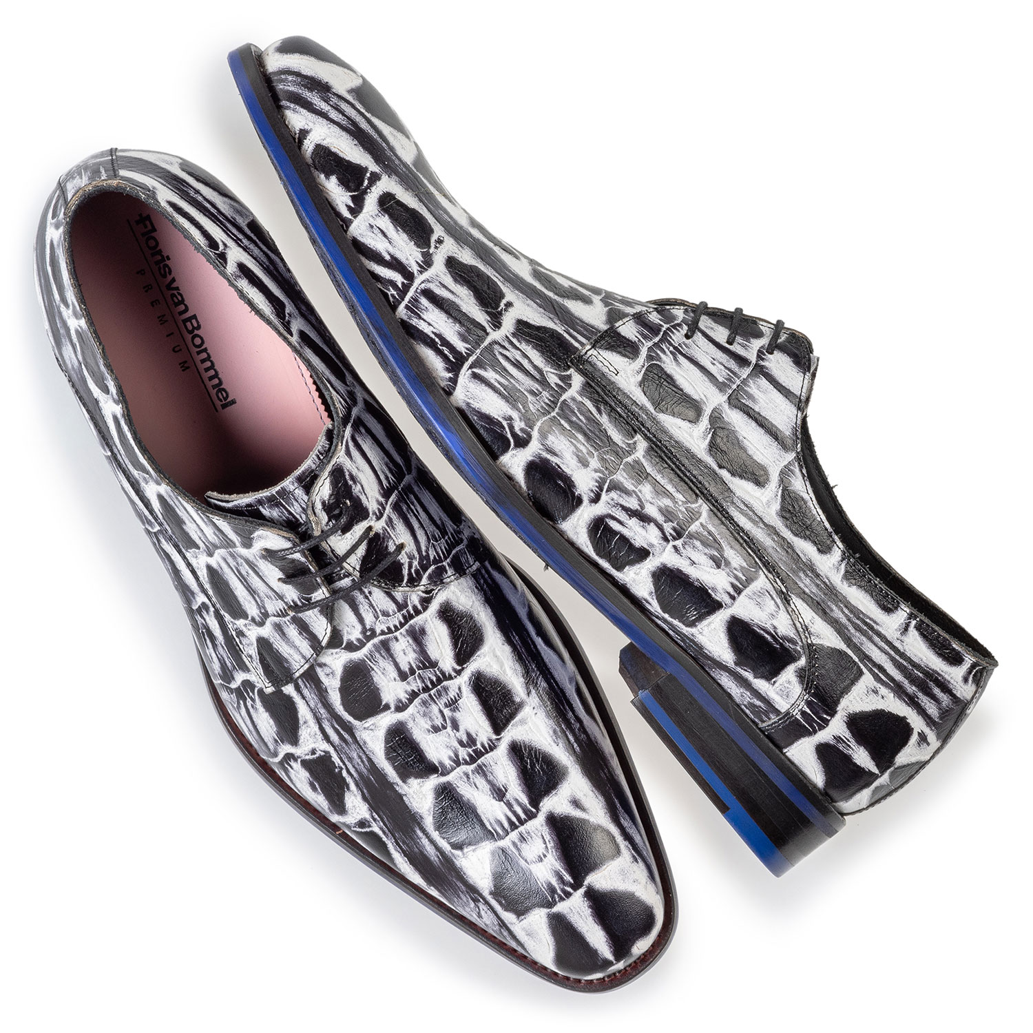 18204/05 - Veterschoen crocoprint zwart/wit 18204/05 - Veterschoen crocoprint zwart/wit