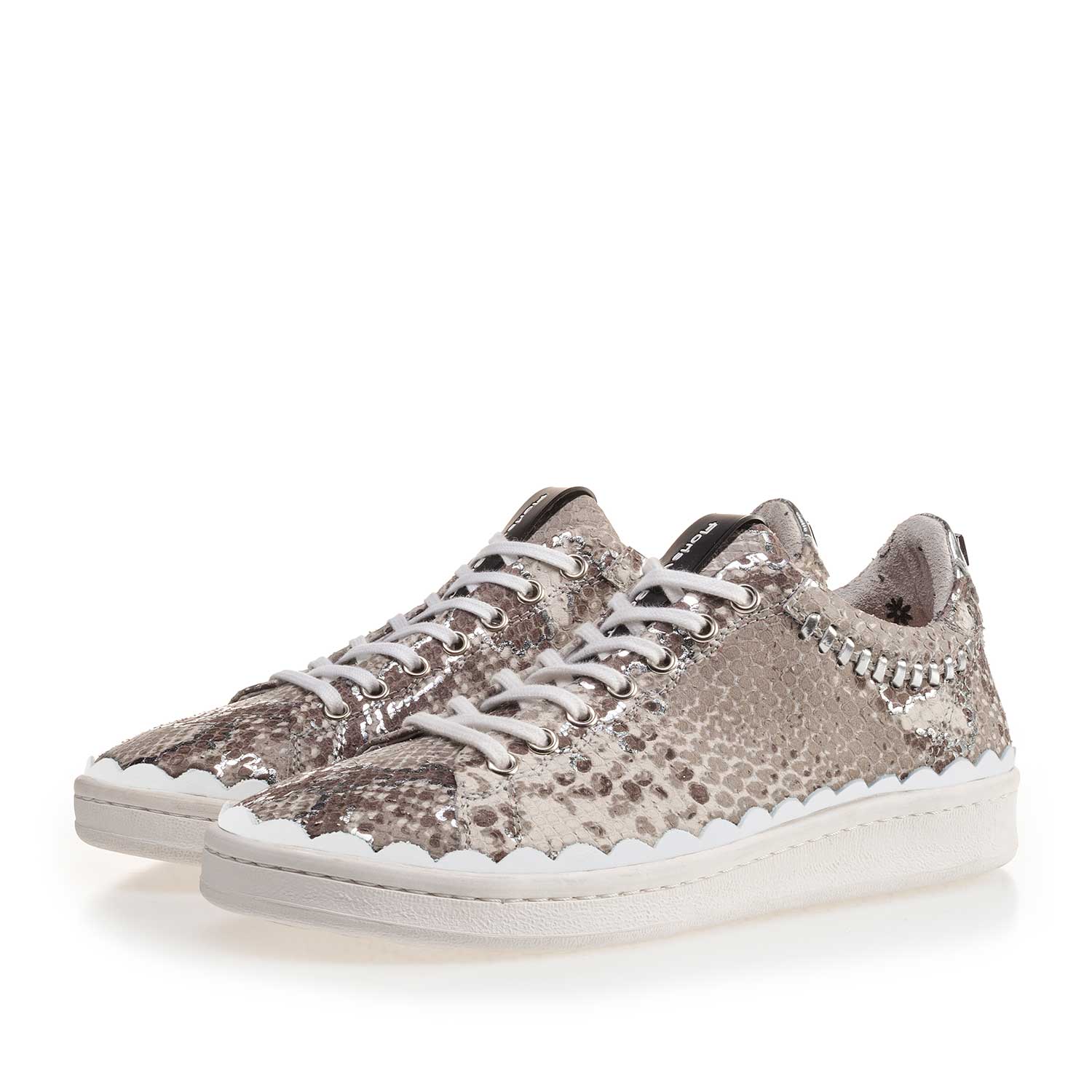 85233/02 - Taupekleurige leren sneaker met snakeprint 85233/02 - Taupekleurige leren sneaker met snakeprint