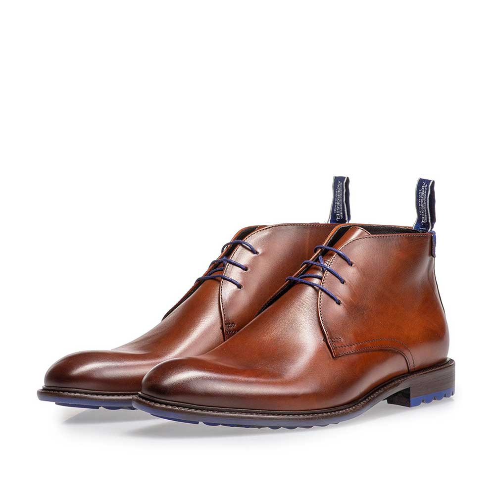10203/13 - Kalfsleren veterboot donker cognac 10203/13 - Kalfsleren veterboot donker cognac