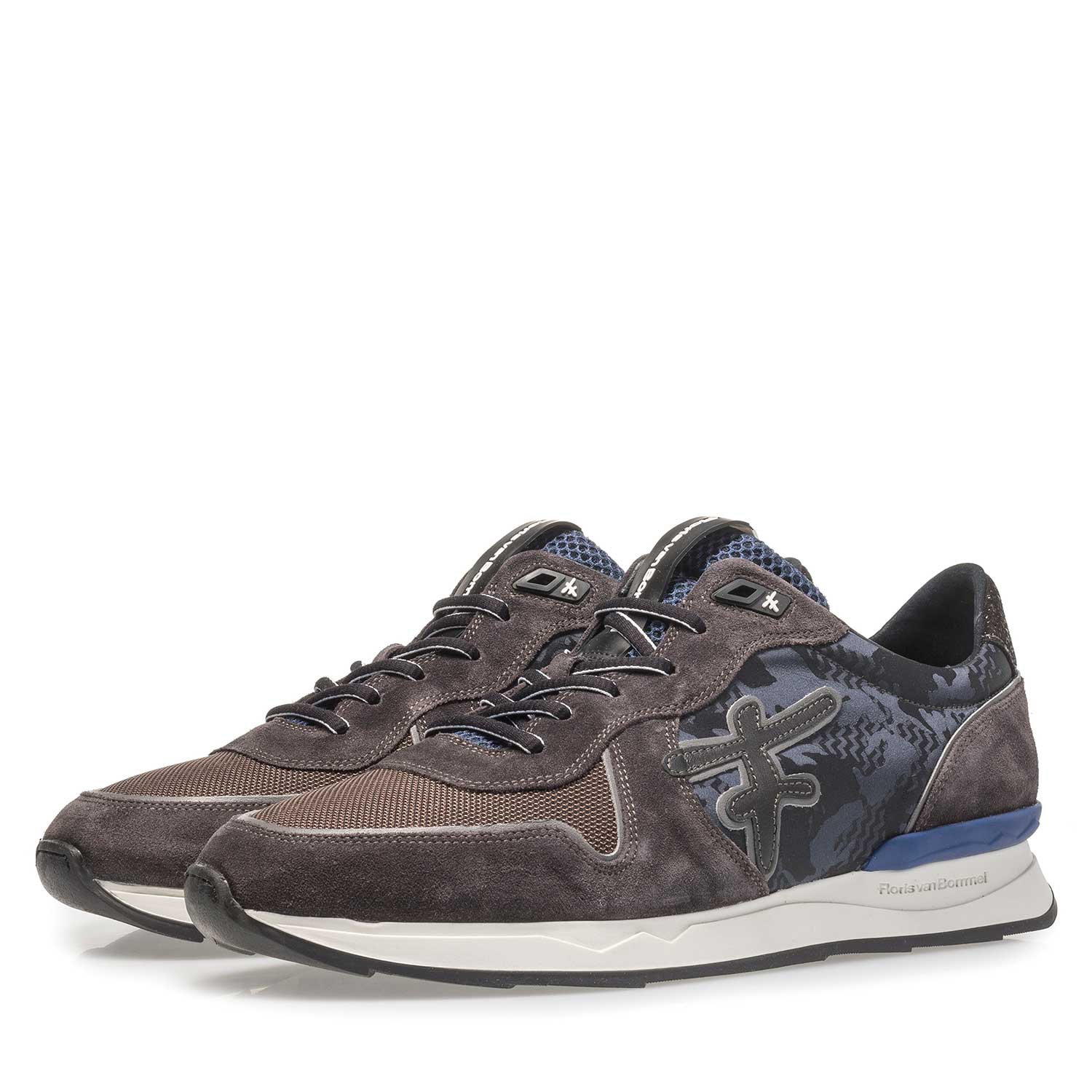 16246/22 - Donkergrijze suède sneaker met print 16246/22 - Donkergrijze suède sneaker met print