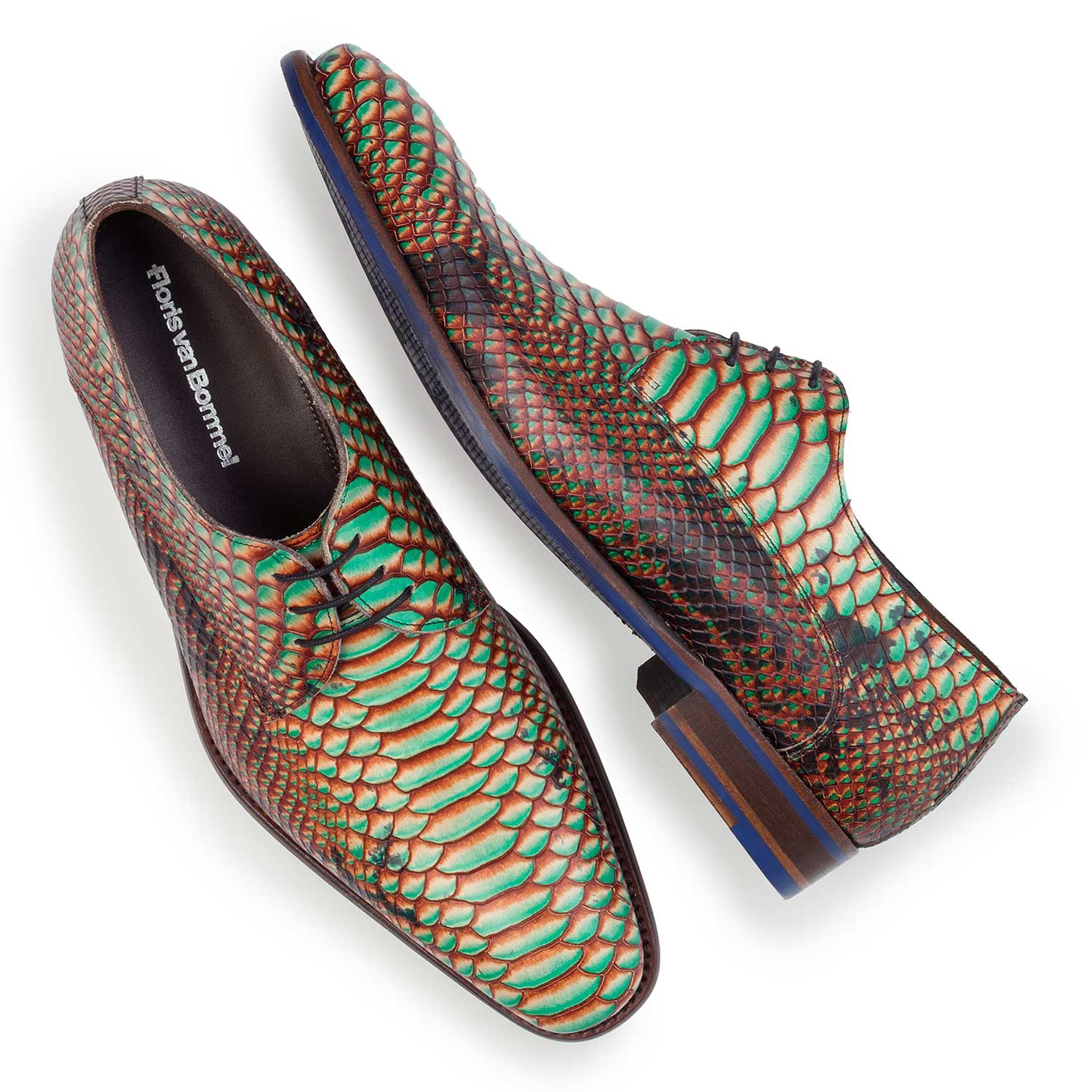 14204/01 - Groene leren veterschoen met snakeprint 14204/01 - Groene leren veterschoen met snakeprint