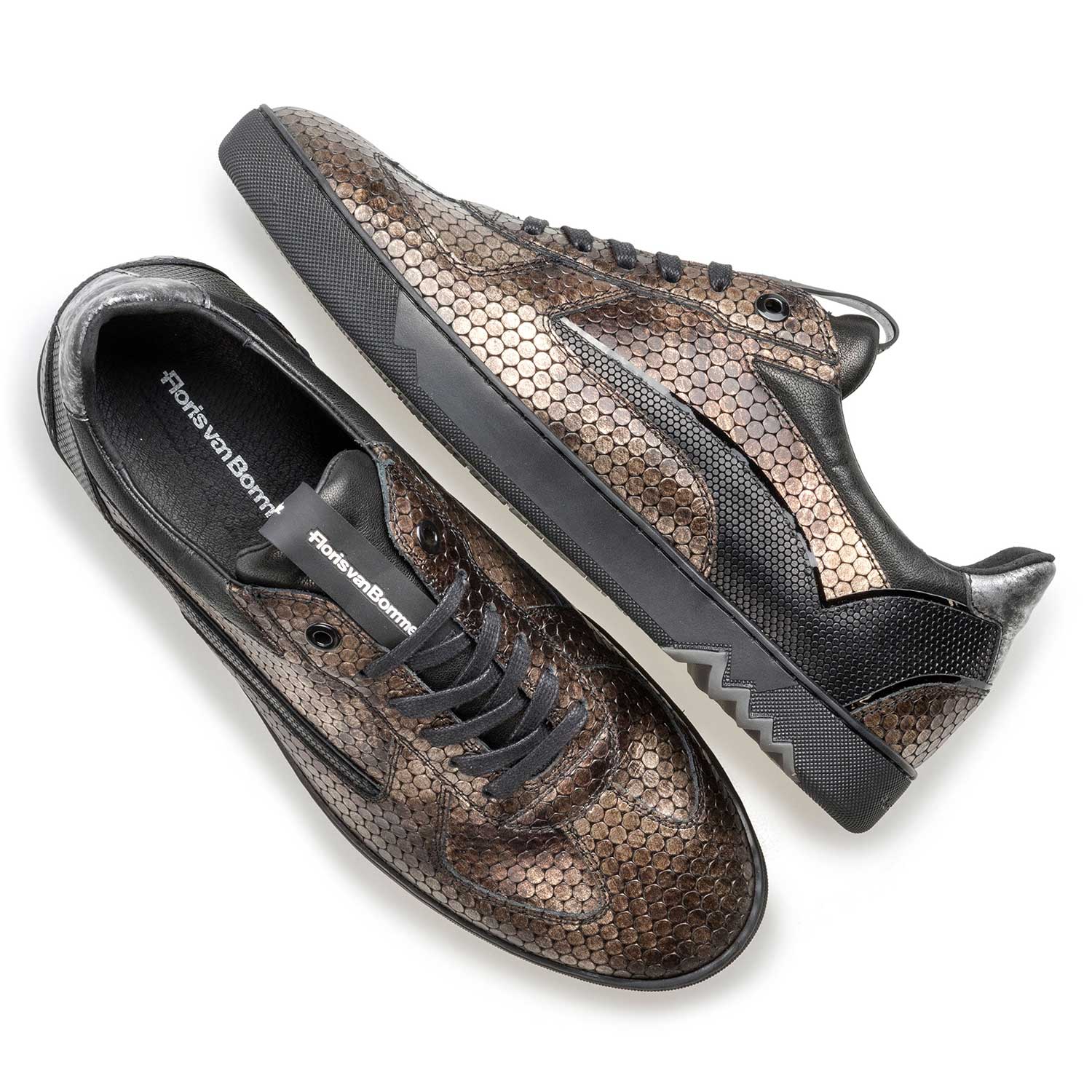 16242/10 - Bruine leren sneaker met metallic print 16242/10 - Bruine leren sneaker met metallic print