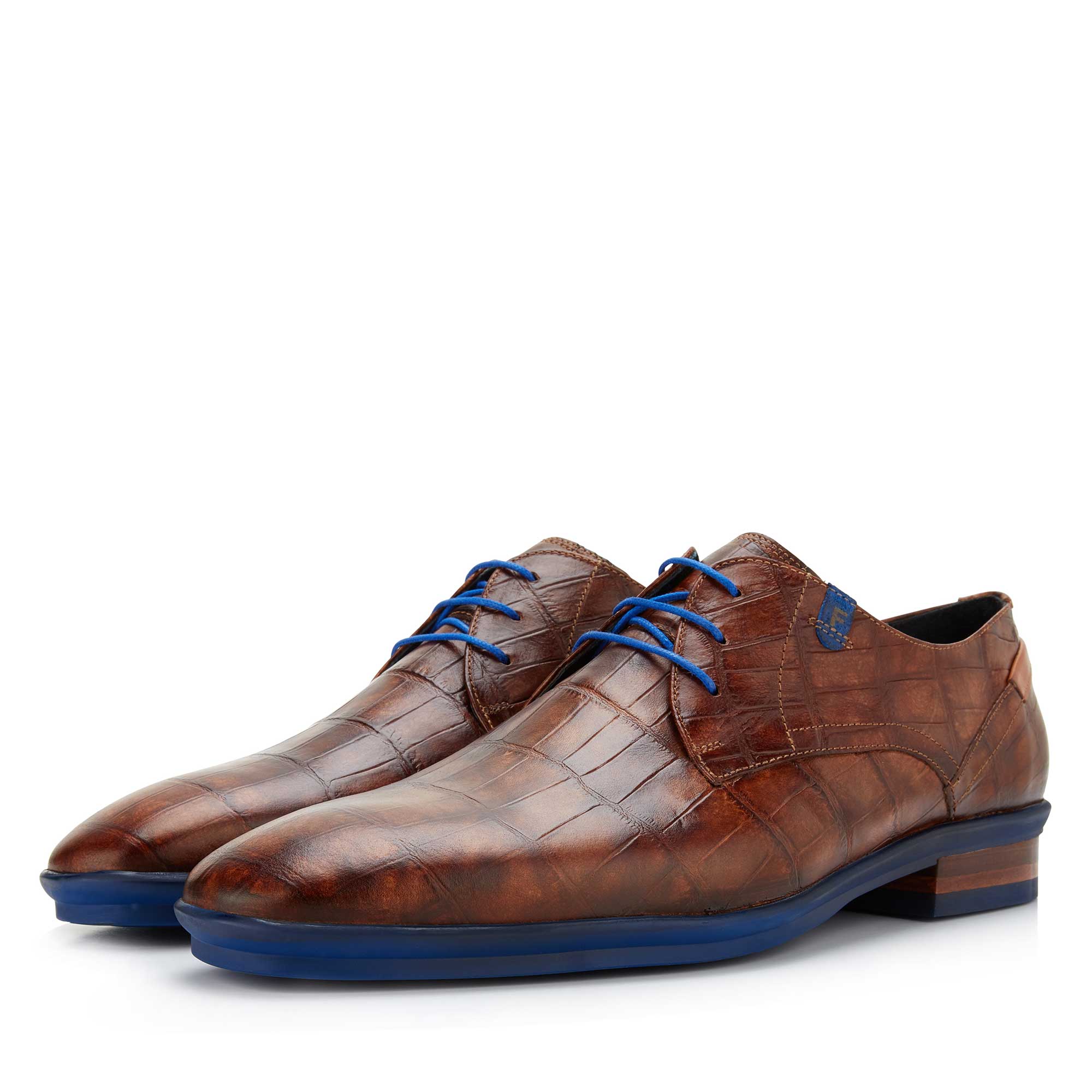 14310/06 - Bruine leren veterschoen met crocoprint 14310/06 - Bruine leren veterschoen met crocoprint