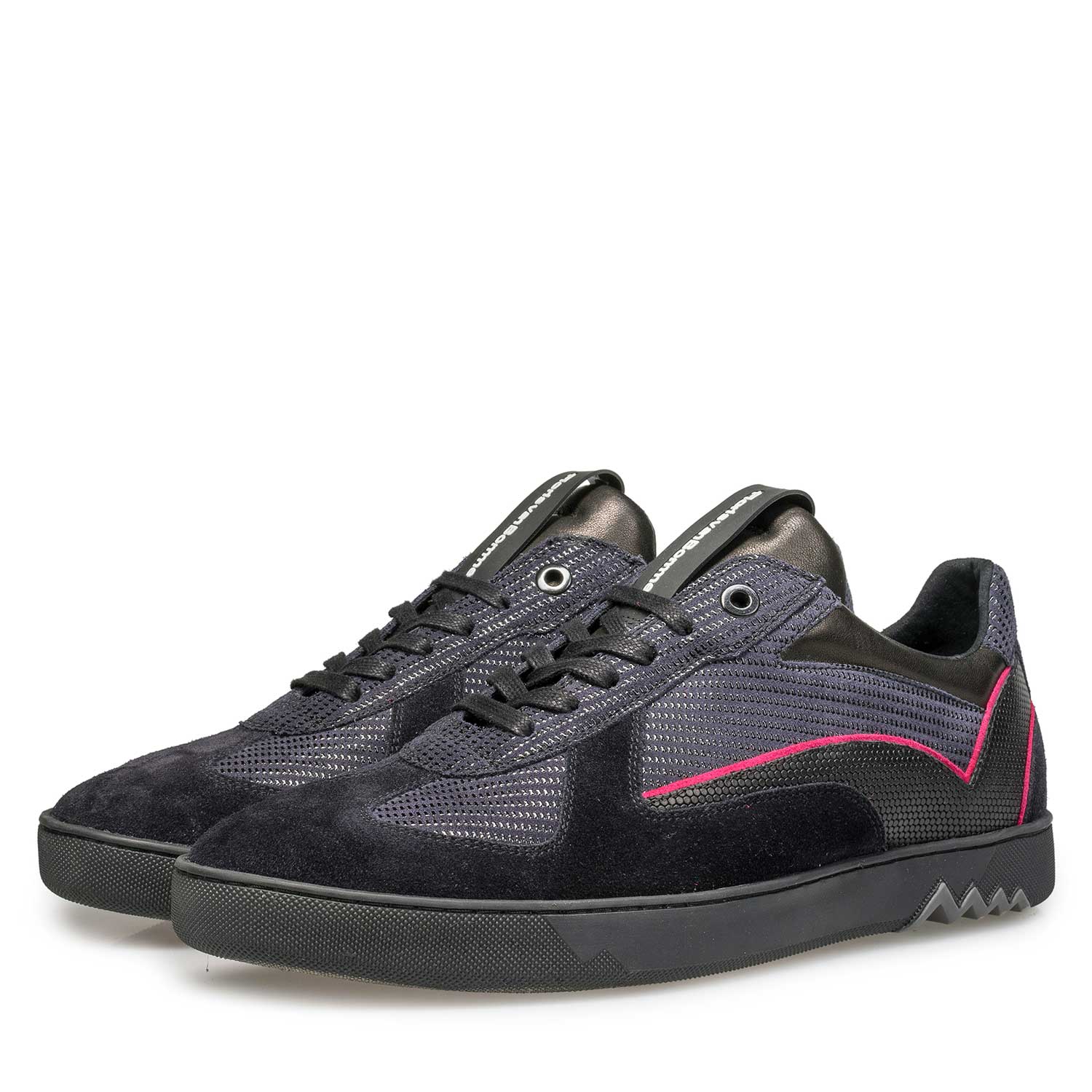 16242/07 - Donkerblauwe suède sneaker met roze bies 16242/07 - Donkerblauwe suède sneaker met roze bies