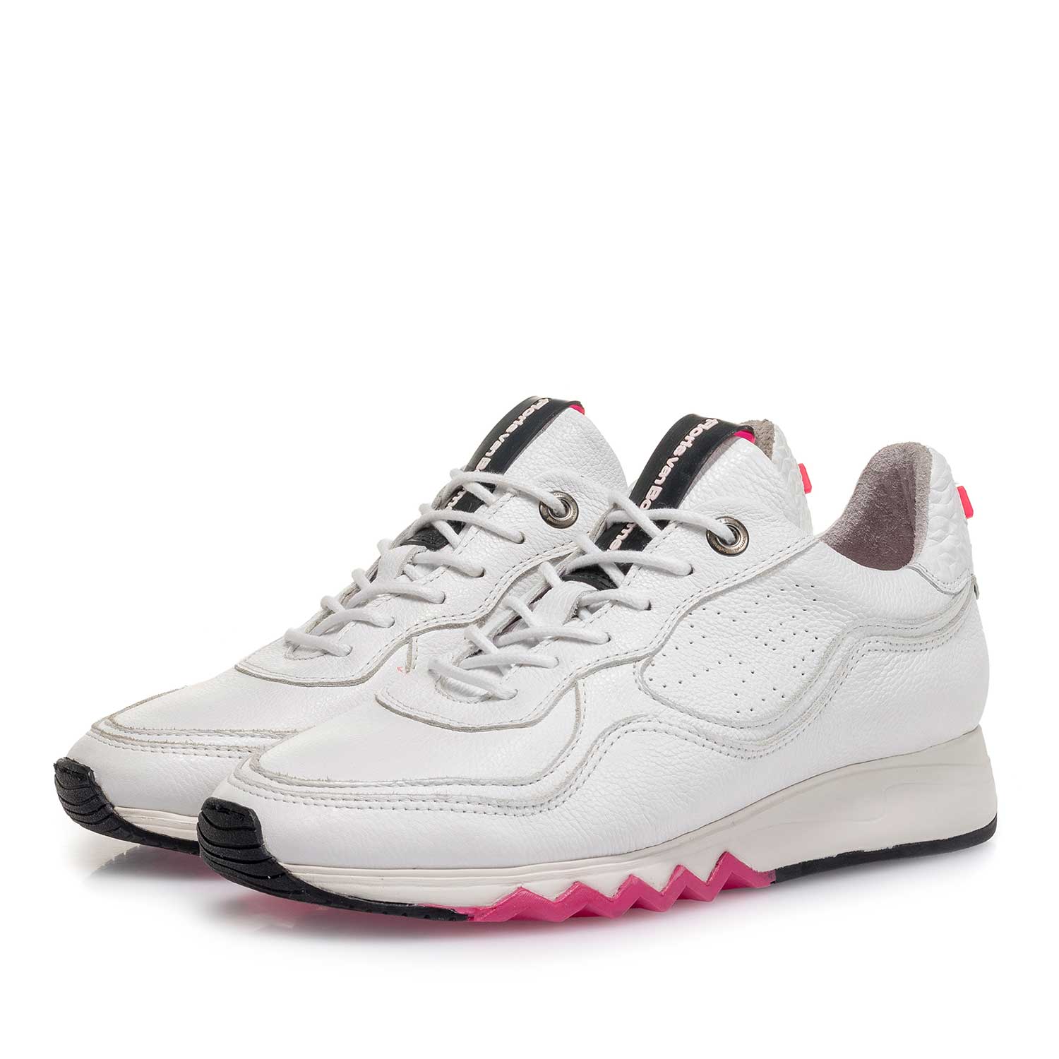 85265/01 - Witte kalfsleren sneaker met structuur 85265/01 - Witte kalfsleren sneaker met structuur
