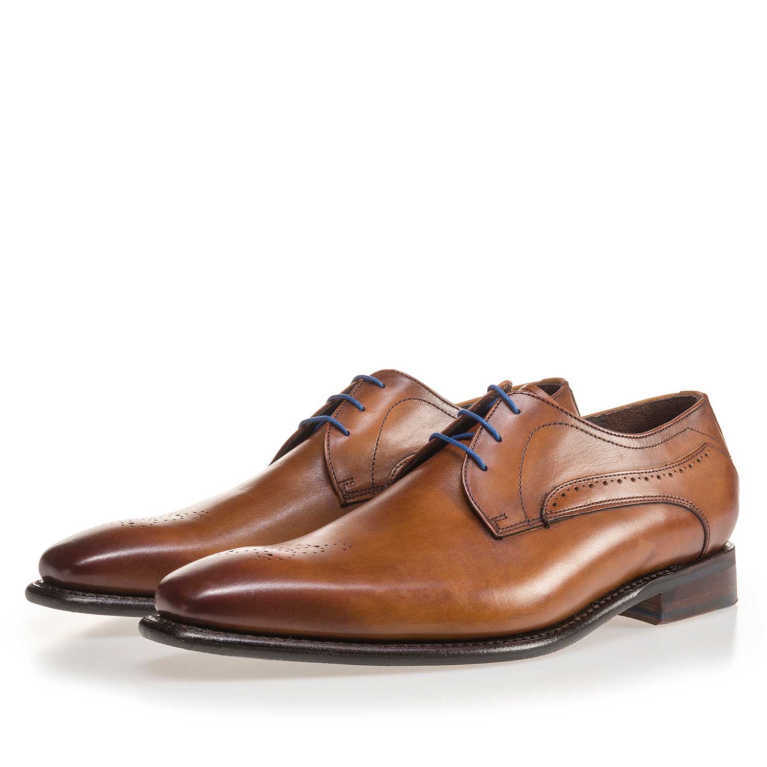 14182/00 - Cognac-coloured, perforated leather lace shoe
14182/00 - Cognac-coloured, perforated leather lace shoe
