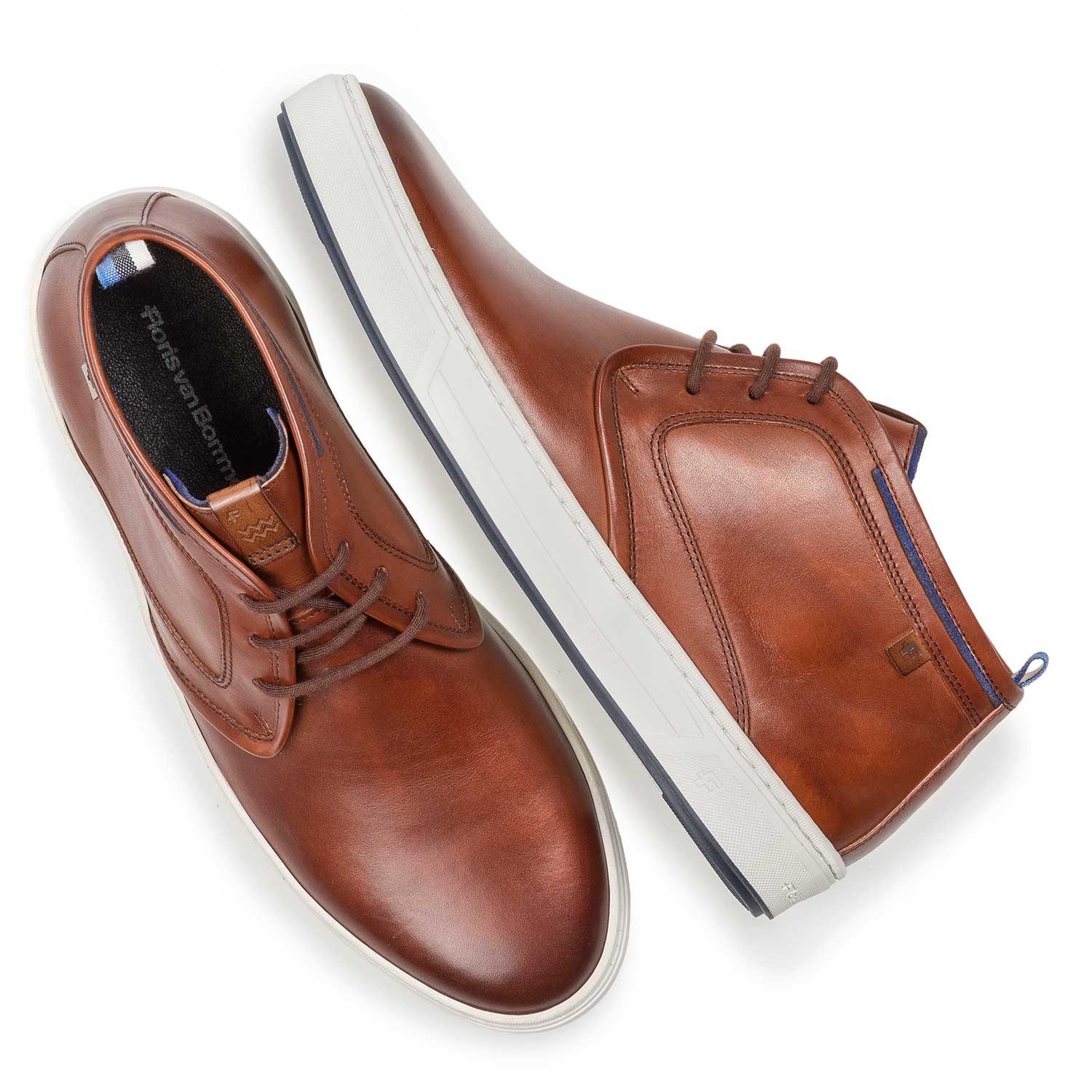 10466/13 - Kalfsleren veterboot donker cognac 10466/13 - Kalfsleren veterboot donker cognac