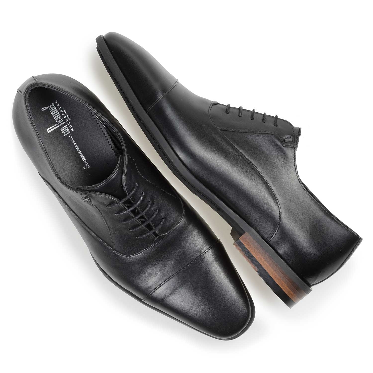 16218/06 - Black calf leather lace shoe 16218/06 - Black calf leather lace shoe
