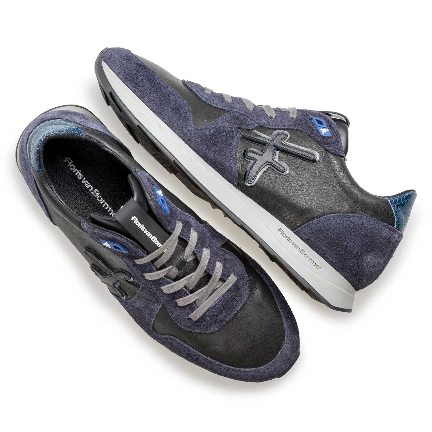 16226/07 - Nappaleren sneaker met blauwe suède accenten 16226/07 - Nappaleren sneaker met blauwe suède accenten