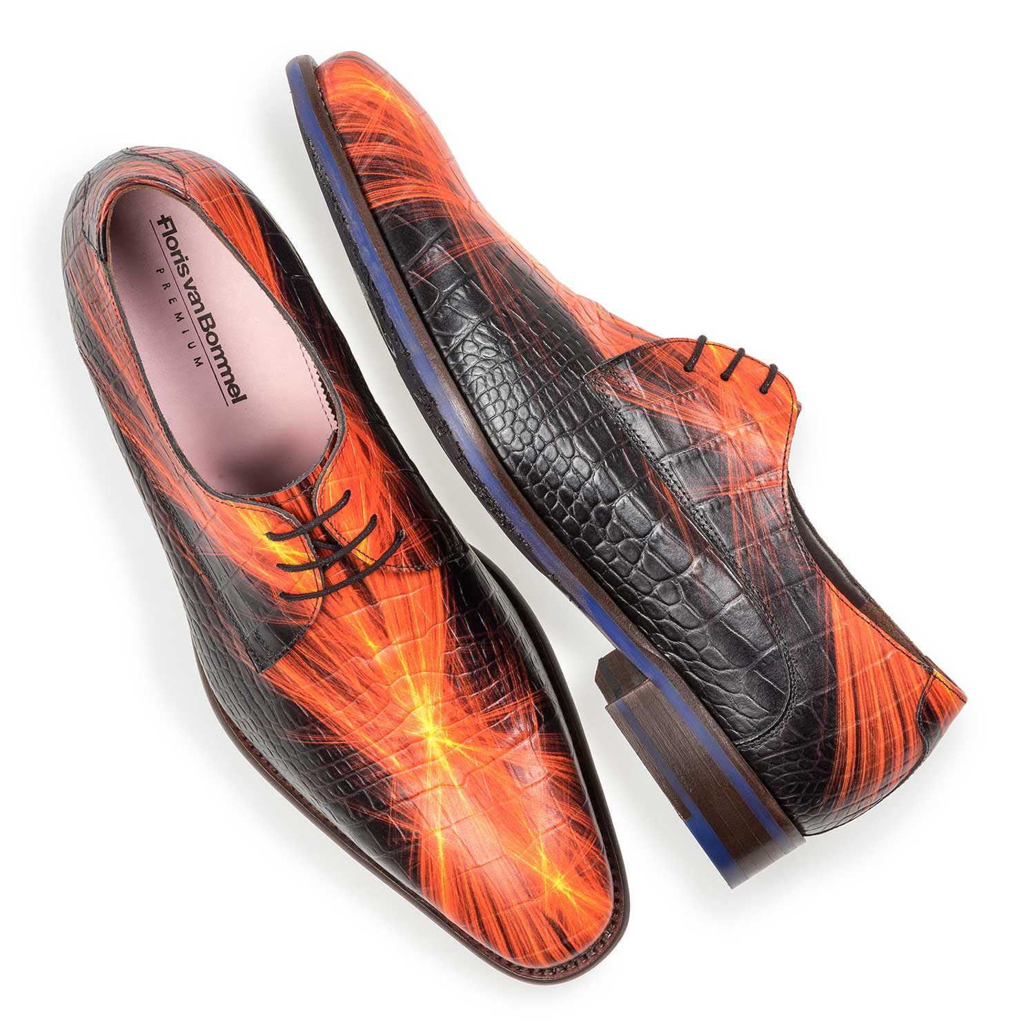 18123/05 - Premium red calf leather lace shoe with lightning bolt print 18123/05 - Premium red calf leather lace shoe with lightning bolt print