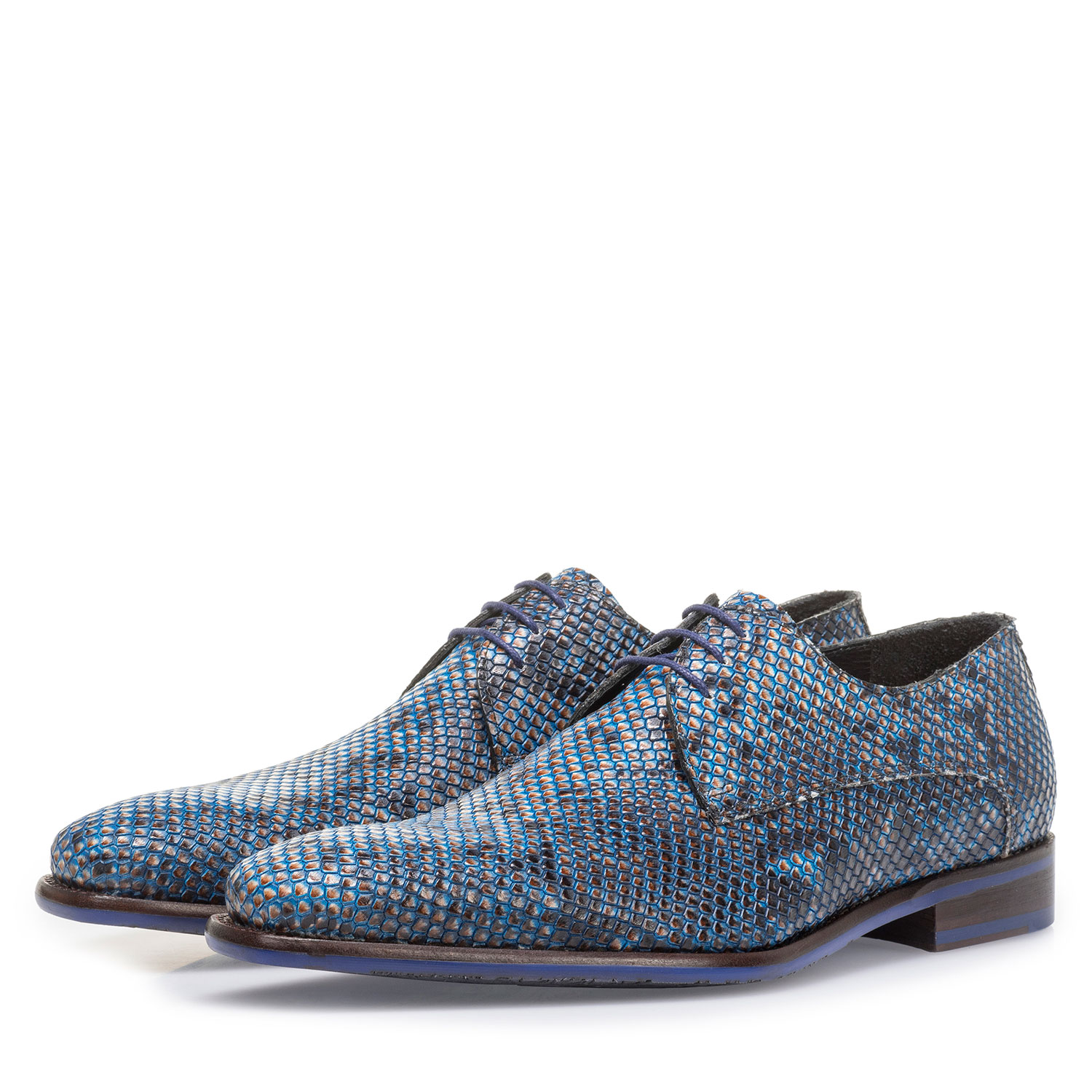 18159/17 - Blauwe veterschoen met snakeprint 18159/17 - Blauwe veterschoen met snakeprint