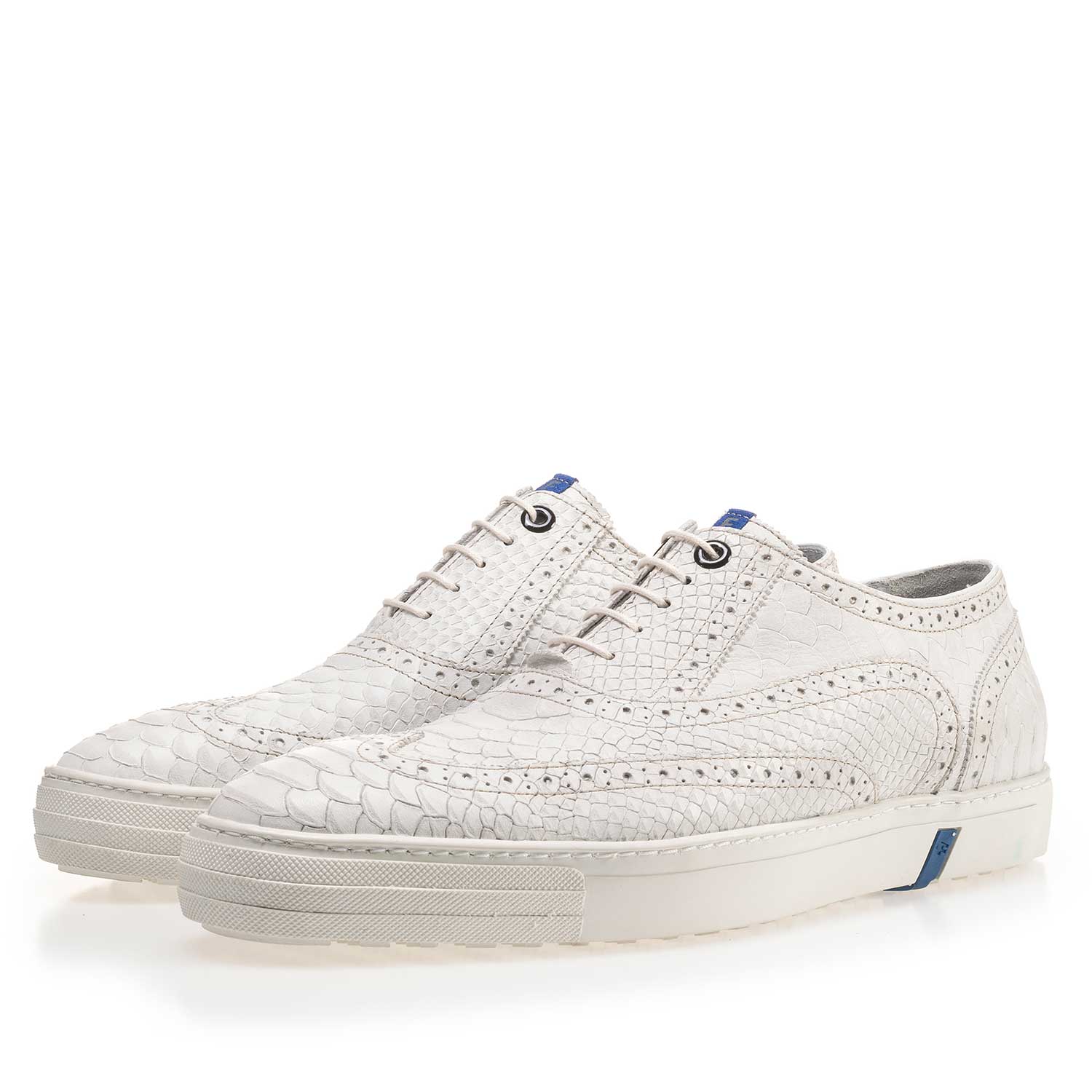 19071/14 - Witte leren brogue sneaker met snakeprint 19071/14 - Witte leren brogue sneaker met snakeprint