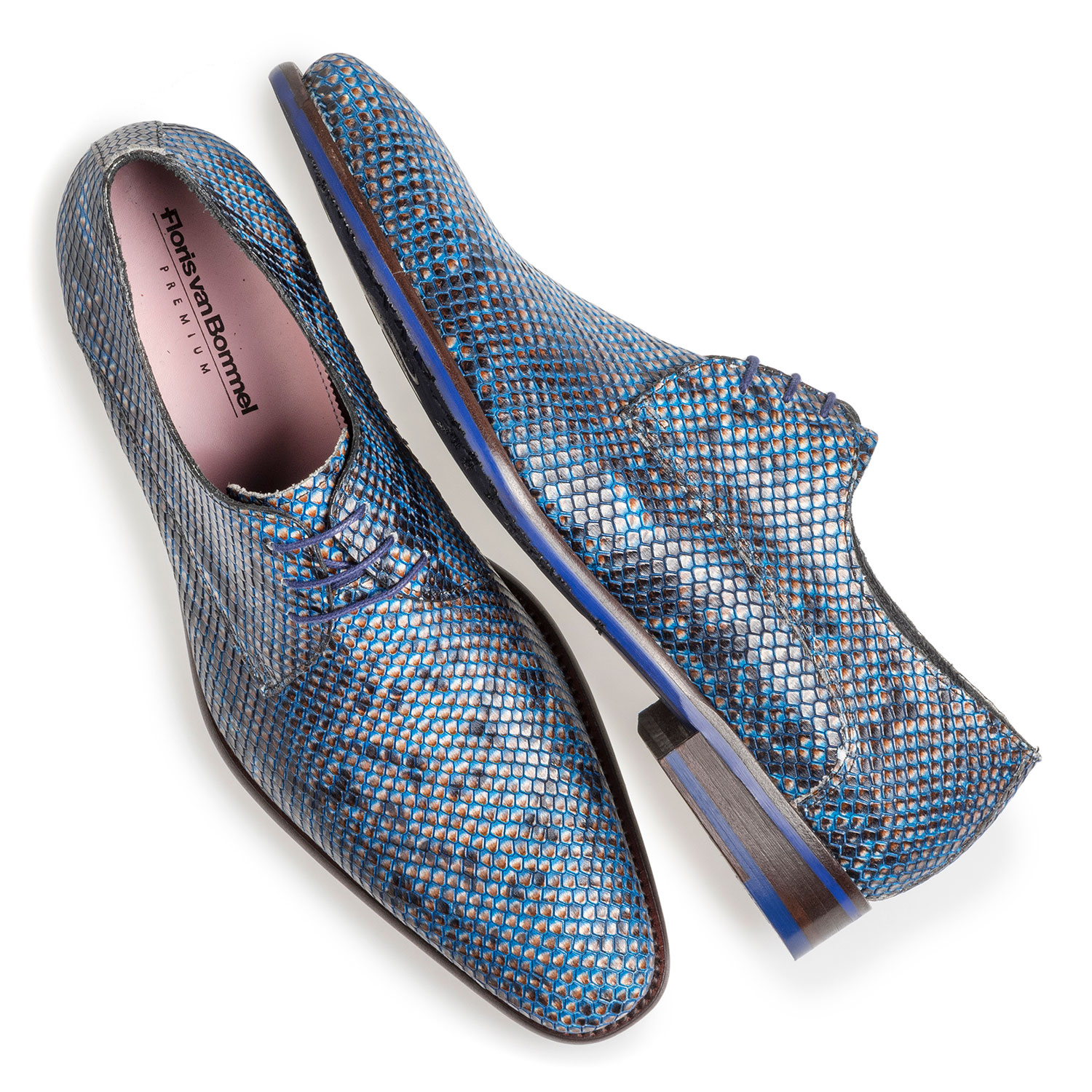 18159/17 - Blauwe veterschoen met snakeprint 18159/17 - Blauwe veterschoen met snakeprint