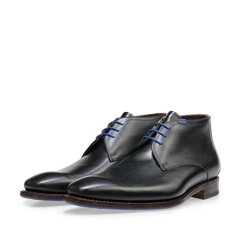 10670/01 - Black leather lace boot 10670/01 - Black leather lace boot