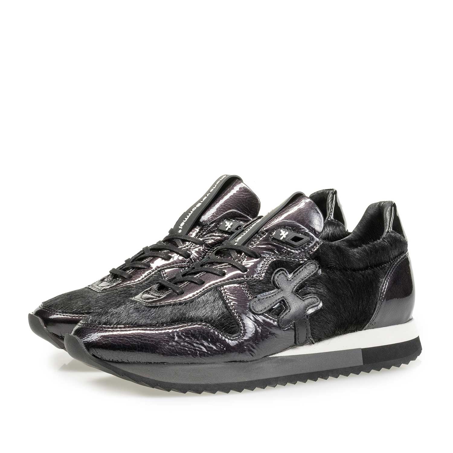 85256/03 - Zwarte lakleren sneaker met F logo 85256/03 - Zwarte lakleren sneaker met F logo