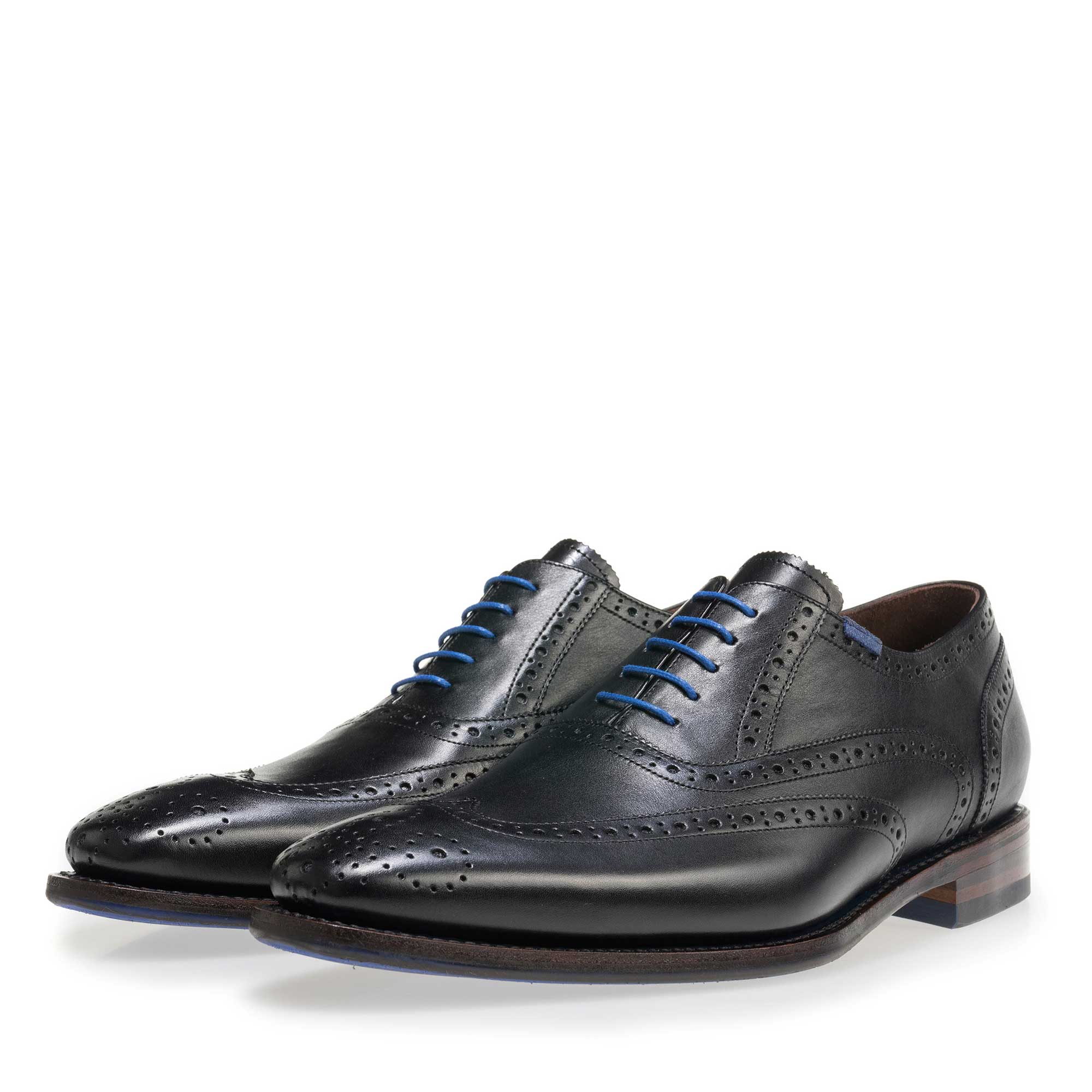 19470/01 - Zwarte kalfsleren brogue veterschoen 19470/01 - Zwarte kalfsleren brogue veterschoen