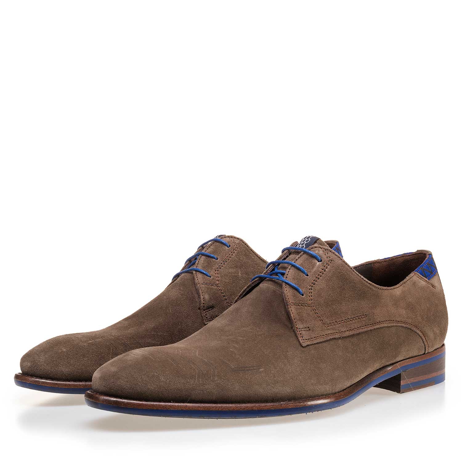 14092/05 - Suède veterschoen donker taupe 14092/05 - Suède veterschoen donker taupe